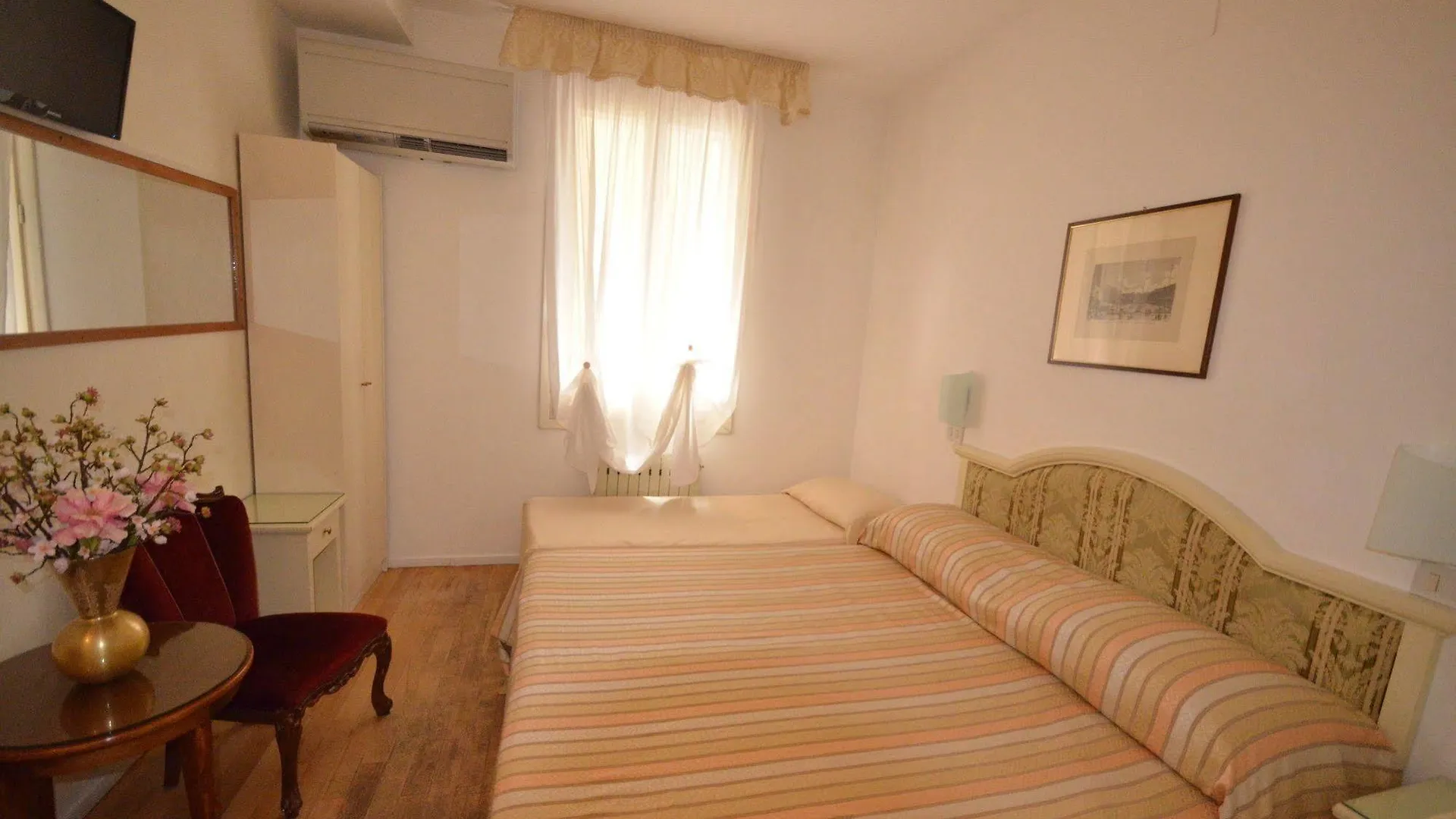 Hotel Casa Petrarca Венеция