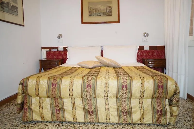 Hotel Casa Petrarca Venedig 0*,