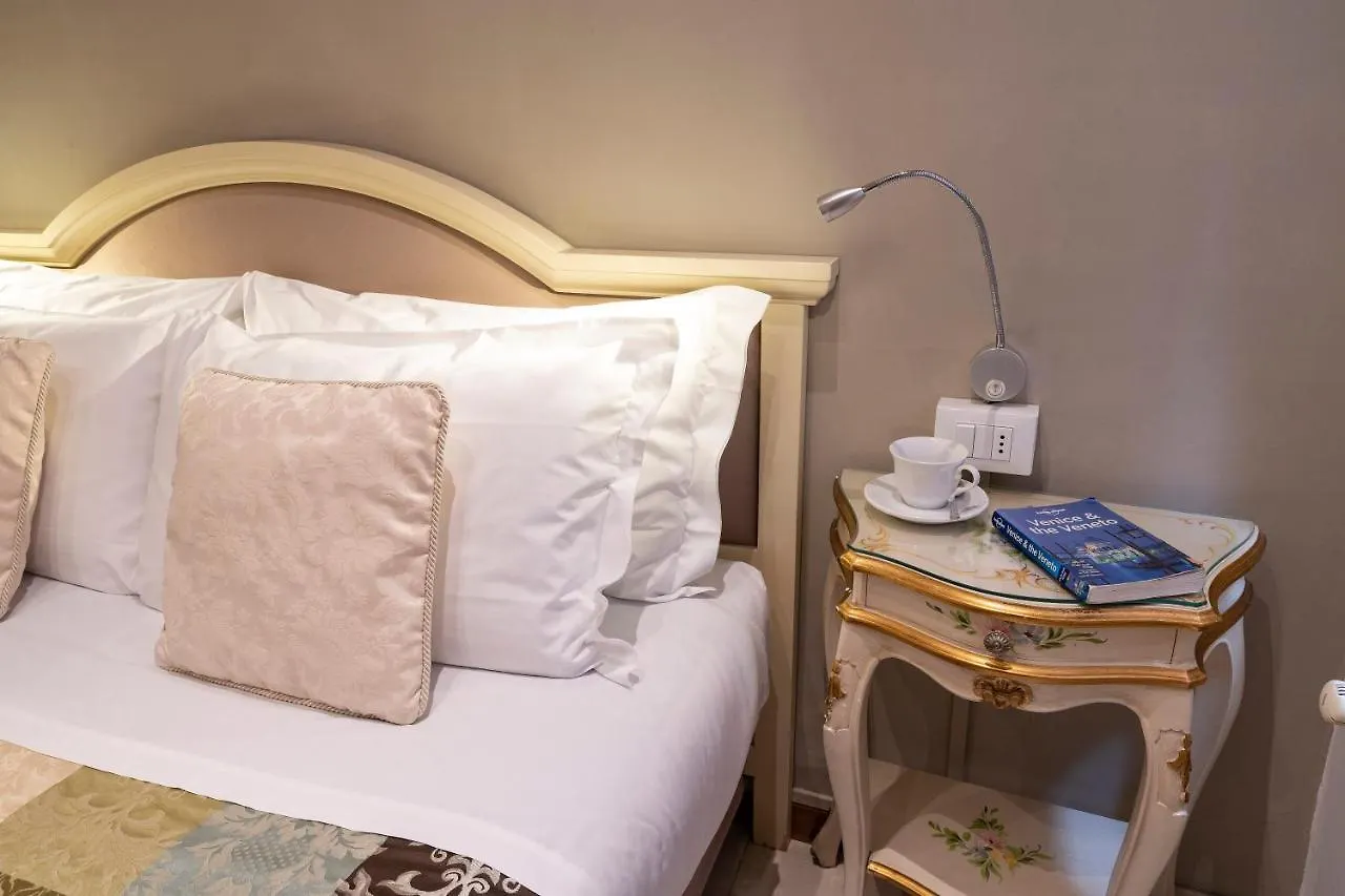 Hotel Casa Petrarca Венеция Италия